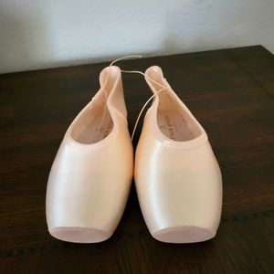 Gaynor Minden Pointe Shoes sk 9W4DPL
